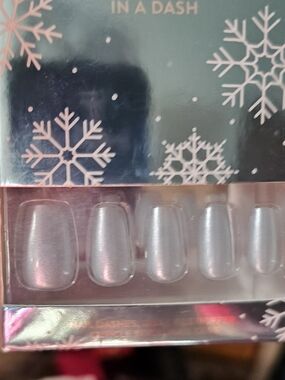 Press-On Nails - Pearl White Shimmer